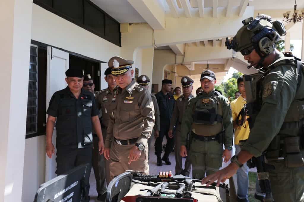 ผู้บัญชาการตำรวจภาค 3 ประกาศปราบปรามผู้มีอิทธิพลและยาเสพติด ผู้บัญชาการตำรวจภาค 3 ประกาศปราบปรามผู้มีอิทธิพลและยาเสพติด