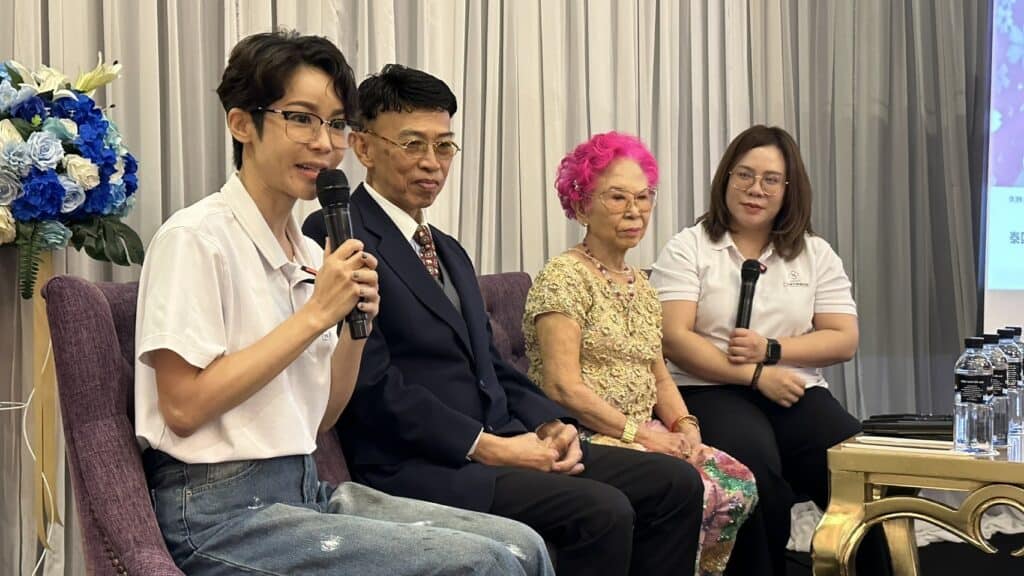 นุ๊ก สุทธิดา ปันประสบการณ์รักษามะเร็งที่ เมืองจีน นุ๊ก สุทธิดา ปันประสบการณ์รักษามะเร็งที่ เมืองจีน