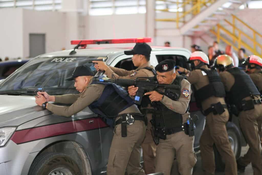 ตำรวจภาค 3 เคาะสนิม รับมือขบวนการลำเลียงยาเสพติด ตำรวจภาค 3 เคาะสนิม รับมือขบวนการลำเลียงยาเสพติด