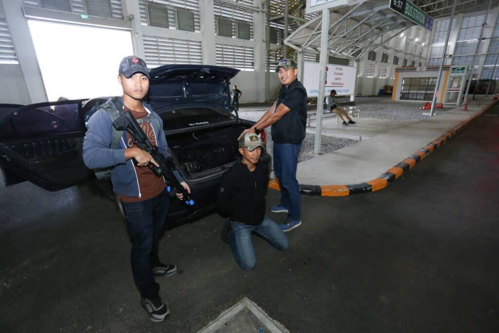 ตำรวจภาค 3 เคาะสนิม รับมือขบวนการลำเลียงยาเสพติด ตำรวจภาค 3 เคาะสนิม รับมือขบวนการลำเลียงยาเสพติด