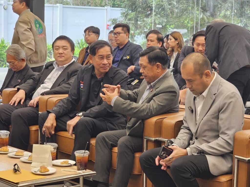 “อลงกรณ์“ร่วม “กฎบัตรไทย”ผนึก“บิ๊กแจ๊ส”คิกออฟโครงการเขตนวัตกรรมมูลค่าสูงจังหวัดปทุมธานี “อลงกรณ์“ร่วม “กฎบัตรไทย”ผนึก“บิ๊กแจ๊ส”คิกออฟโครงการเขตนวัตกรรมมูลค่าสูงจังหวัดปทุมธานี