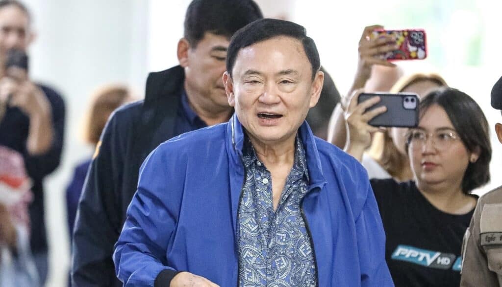 “ทักษิณ” รับ พท.เล็งส่งภรรยา สจ.โต้ง ชิงนายก อบจ.จริง- “อิ๊งค์” จ่อคุมปราบมาเฟียเอง “ทักษิณ” รับ พท.เล็งส่งภรรยา สจ.โต้ง ชิงนายก อบจ.จริง- “อิ๊งค์” จ่อคุมปราบมาเฟียเอง