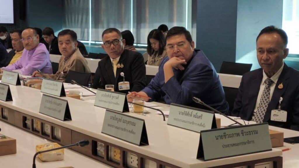 กมธ.วุฒิสภา ชงยึดทรัพย์นายทุนทิ้งขยะพิษ กมธ.วุฒิสภา ชงยึดทรัพย์นายทุนทิ้งขยะพิษ