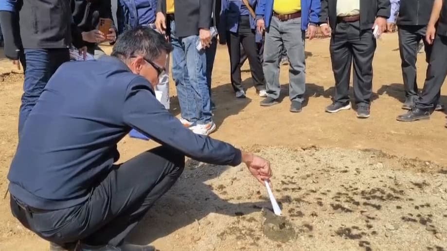 วุฒิสภาลงพื้นที่โกดังสารเคมีอยุธยา พบหลักฐานละเมิดกฎหมายร้ายแรง จี้รัฐบาลดำเนินคดีอย่างเด็ดขาด วุฒิสภาลงพื้นที่โกดังสารเคมีอยุธยา พบหลักฐานละเมิดกฎหมายร้ายแรง จี้รัฐบาลดำเนินคดีอย่างเด็ดขาด