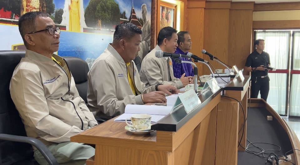 อนุกมธ.สิ่งแวดล้อม วุฒิสภา จับมือชาวพิษณุโลกผลักดันจัดการขยะอย่างยั่งยืน อนุกมธ.สิ่งแวดล้อม วุฒิสภา จับมือชาวพิษณุโลกผลักดันจัดการขยะอย่างยั่งยืน