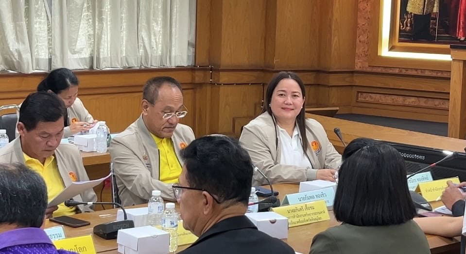 อนุกมธ.สิ่งแวดล้อม วุฒิสภา จับมือชาวพิษณุโลกผลักดันจัดการขยะอย่างยั่งยืน อนุกมธ.สิ่งแวดล้อม วุฒิสภา จับมือชาวพิษณุโลกผลักดันจัดการขยะอย่างยั่งยืน