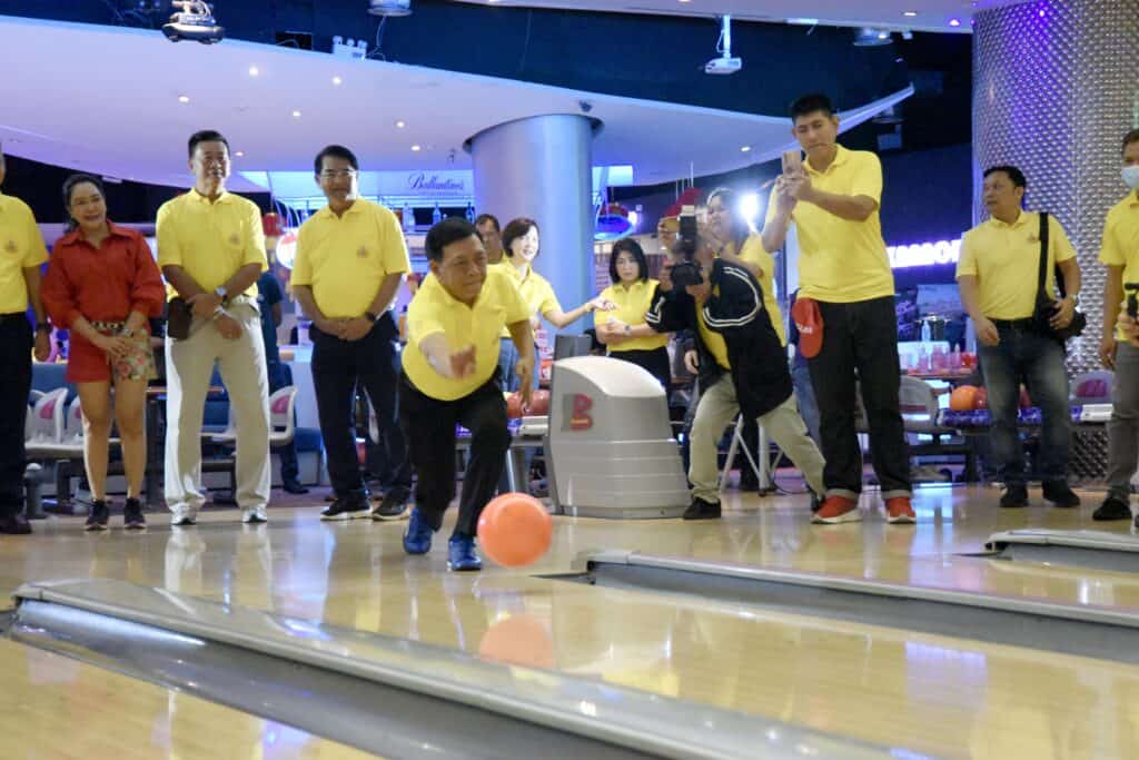 'อลงกรณ์ พลบุตร"' เป็น ปธ.เปิดการแข่งขันโบว์ลิ่งการกุศลเพื่อการศึกษา 'บุตร - ธิดา' ชมรมช่างภาพการเมือง ครั้งที่ 15 'อลงกรณ์ พลบุตร"' เป็น ปธ.เปิดการแข่งขันโบว์ลิ่งการกุศลเพื่อการศึกษา 'บุตร - ธิดา' ชมรมช่างภาพการเมือง ครั้งที่ 15