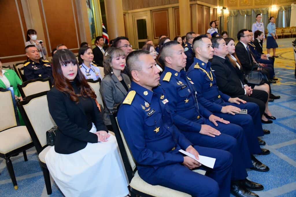 ก้าวแรกของพลัง พสบ.ทอ.19 กับ กิจกรรม ร่วมแรง ร่วมใจ ช่วยอุดหนุนดอกป๊อปปี้ วันทหารผ่านศึก ก้าวแรกของพลัง พสบ.ทอ.19 กับ กิจกรรม ร่วมแรง ร่วมใจ ช่วยอุดหนุนดอกป๊อปปี้ วันทหารผ่านศึก