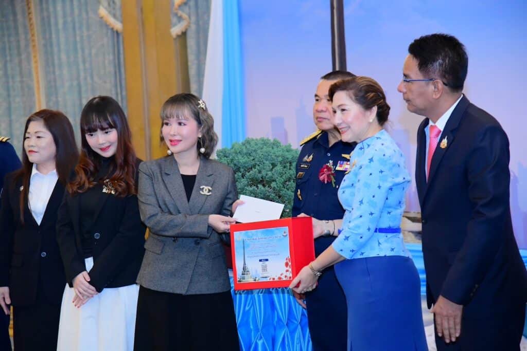 ก้าวแรกของพลัง พสบ.ทอ.19 กับ กิจกรรม ร่วมแรง ร่วมใจ ช่วยอุดหนุนดอกป๊อปปี้ วันทหารผ่านศึก ก้าวแรกของพลัง พสบ.ทอ.19 กับ กิจกรรม ร่วมแรง ร่วมใจ ช่วยอุดหนุนดอกป๊อปปี้ วันทหารผ่านศึก