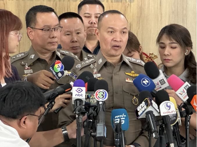 ‘เมลาย รัชดา - หนุ่ม เม้งการยางชลบุรี’ เข้าให้ปากคำตำรวจไซเบอร์ปมคลิป ความรุนแรง ‘แบงค์ เลสเตอร์’ ยัน ก่อนถ่ายคลิป มีการตกลงกันแล้ว แลกค่าจ้าง 2,000 บาท พร้อมจ่อยกเลิก "ทริปน้ำไม่อาบ" ‘เมลาย รัชดา - หนุ่ม เม้งการยางชลบุรี’ เข้าให้ปากคำตำรวจไซเบอร์ปมคลิป ความรุนแรง ‘แบงค์ เลสเตอร์’ ยัน ก่อนถ่ายคลิป มีการตกลงกันแล้ว แลกค่าจ้าง 2,000 บาท พร้อมจ่อยกเลิก "ทริปน้ำไม่อาบ"