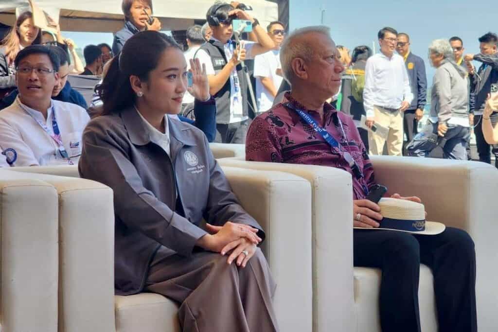 นายกฯ เปิดงานแสดงเรือนานาชาติแห่งประเทศไทย และลักซ์ชูรี่ไลฟ์สไตล์ ระบุ เคยทำงานเอกชนเข้าใจนักธุรกิจ พร้อมช่วยเคลียร์ความยุ่งยาก หนุนธุรกิจทางน้ำ - ท่องเที่ยวภูเก็ต นายกฯ เปิดงานแสดงเรือนานาชาติแห่งประเทศไทย และลักซ์ชูรี่ไลฟ์สไตล์ ระบุ เคยทำงานเอกชนเข้าใจนักธุรกิจ พร้อมช่วยเคลียร์ความยุ่งยาก หนุนธุรกิจทางน้ำ - ท่องเที่ยวภูเก็ต