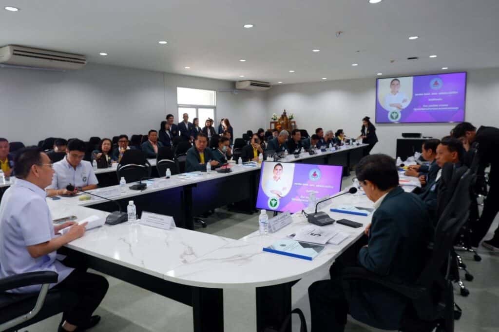 “เดชอิศม์-รมช.สธ.” นำประชุมสมาคมฌาปนกิจฯ อสม. เดินหน้า“รวมพลัง อสม.เป็นหนึ่งเดียว” “เดชอิศม์-รมช.สธ.” นำประชุมสมาคมฌาปนกิจฯ อสม. เดินหน้า“รวมพลัง อสม.เป็นหนึ่งเดียว”