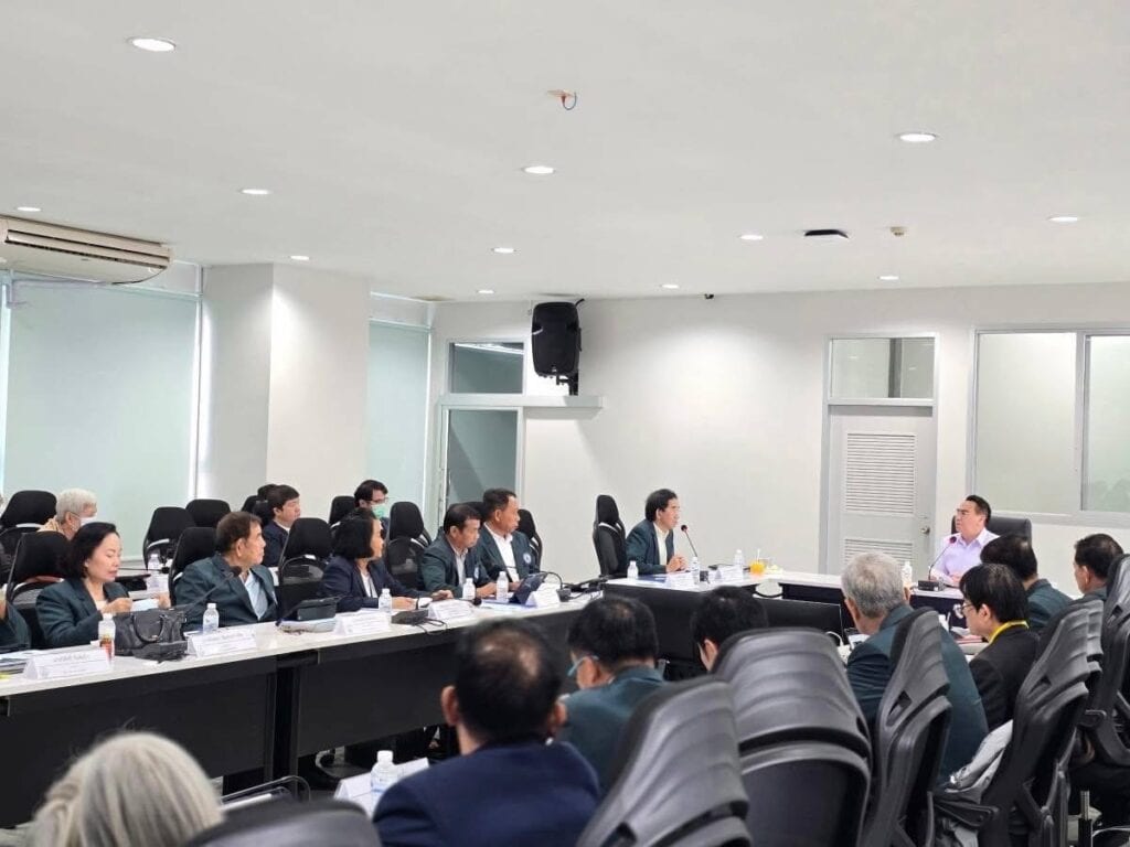 “เดชอิศม์-รมช.สธ.” นำประชุมสมาคมฌาปนกิจฯ อสม. เดินหน้า“รวมพลัง อสม.เป็นหนึ่งเดียว” “เดชอิศม์-รมช.สธ.” นำประชุมสมาคมฌาปนกิจฯ อสม. เดินหน้า“รวมพลัง อสม.เป็นหนึ่งเดียว”