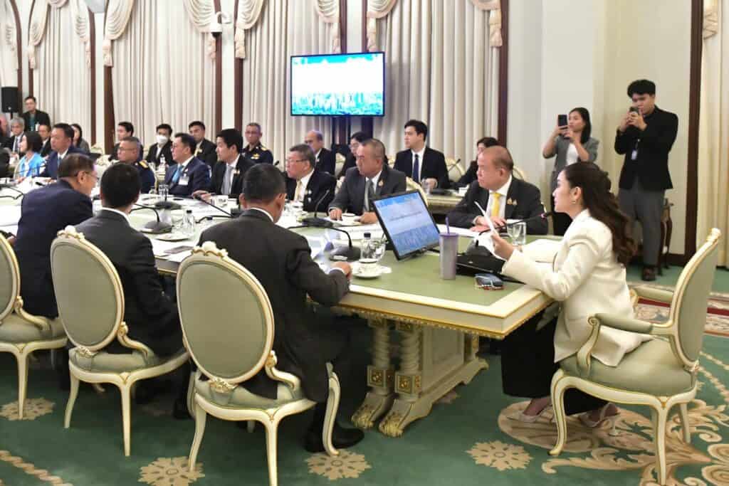 นายกฯ ประชุมติดตามการแก้ปัญหาฝุ่น PM 2.5 ย้ำหน่วยงานเร่งอัปเดตข้อมูล สร้างความมั่นใจให้ประชาชน นายกฯ ประชุมติดตามการแก้ปัญหาฝุ่น PM 2.5 ย้ำหน่วยงานเร่งอัปเดตข้อมูล สร้างความมั่นใจให้ประชาชน