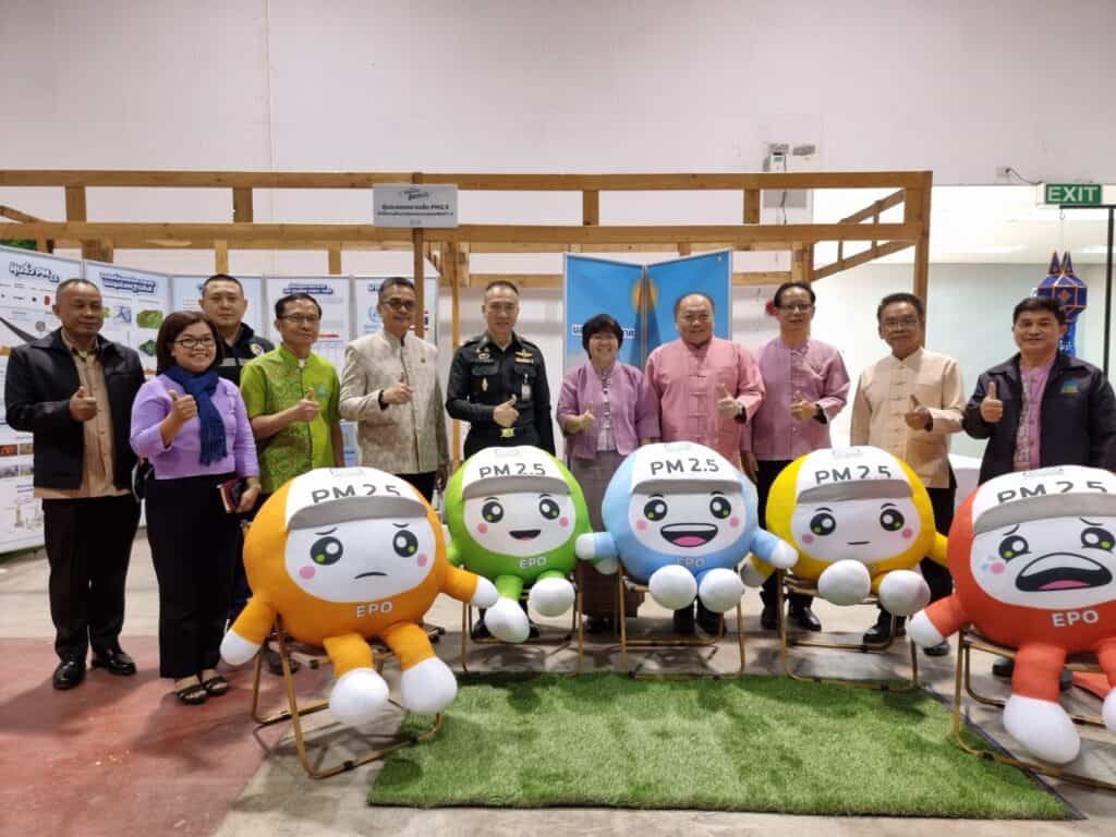 หลายภาคส่วนในพื้นที่ 17 จังหวัดภาคเหนือร่วมพลังจัดเวทีเสวนาวิชาการสร้างการรับรู้ สู้หมอกควัน"พร้อมกับตั้งเป้าลดปัญหาไฟป่าในพื้นที่ให้น้อยกว่าปีที่ผ่านมา หลายภาคส่วนในพื้นที่ 17 จังหวัดภาคเหนือร่วมพลังจัดเวทีเสวนาวิชาการสร้างการรับรู้ สู้หมอกควัน"พร้อมกับตั้งเป้าลดปัญหาไฟป่าในพื้นที่ให้น้อยกว่าปีที่ผ่านมา