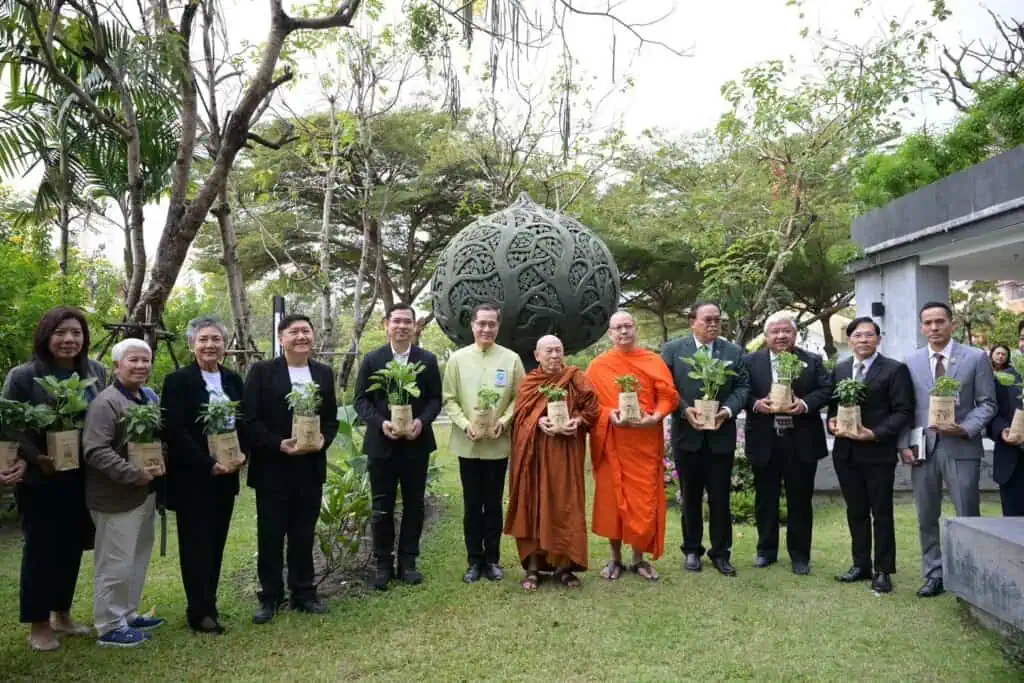 สภาลมหายใจกรุงเทพฯสานพลังมูลนิธิปลูกต้นไม้ ปลูกธรรมะ ผนึก 17 หน่วยงาน สร้างค่านิยมทำบุญวิถีใหม่ 