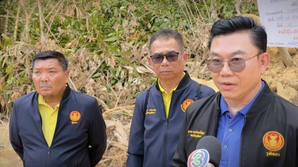 วุฒิสภา บุกตรวจจีนเทารุกป่าสงวน ทำสวนทุเรียนบนเขานับพันไร่ วุฒิสภา บุกตรวจจีนเทารุกป่าสงวน ทำสวนทุเรียนบนเขานับพันไร่