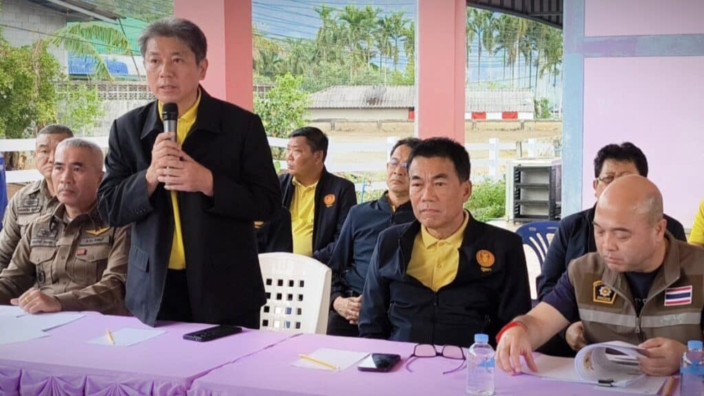 สว.ลุยเอาผิดทุนจีนรุกที่อ่างเก็บน้ำ ปลูกสวนทุเรียนกว่า 100 ไร่ จ่อรื้อถอน-ปลูกป่าฟื้นฟูธรรมชาติ สว.ลุยเอาผิดทุนจีนรุกที่อ่างเก็บน้ำ ปลูกสวนทุเรียนกว่า 100 ไร่ จ่อรื้อถอน-ปลูกป่าฟื้นฟูธรรมชาติ