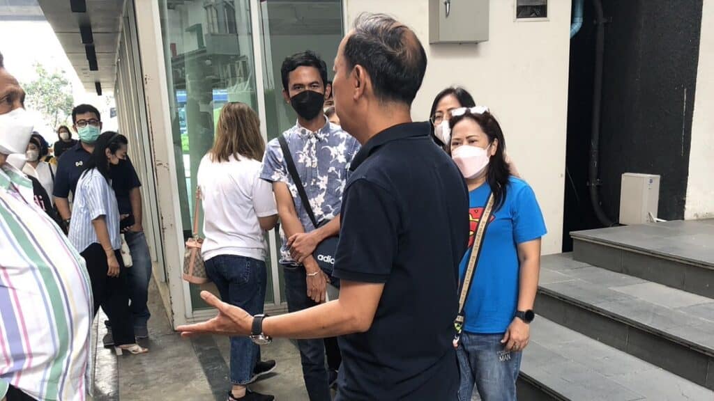 พนักงาน ลูกจ้าง แรงงาน องค์การค้า สกสค.ตกใจแรง ร้องสื่อบิดเบือนข่าวหน่วยงานปิดตัว ทั้งที่ทุกอย่างดำเนินกิจการปกติ พนักงาน ลูกจ้าง แรงงาน องค์การค้า สกสค.ตกใจแรง ร้องสื่อบิดเบือนข่าวหน่วยงานปิดตัว ทั้งที่ทุกอย่างดำเนินกิจการปกติ