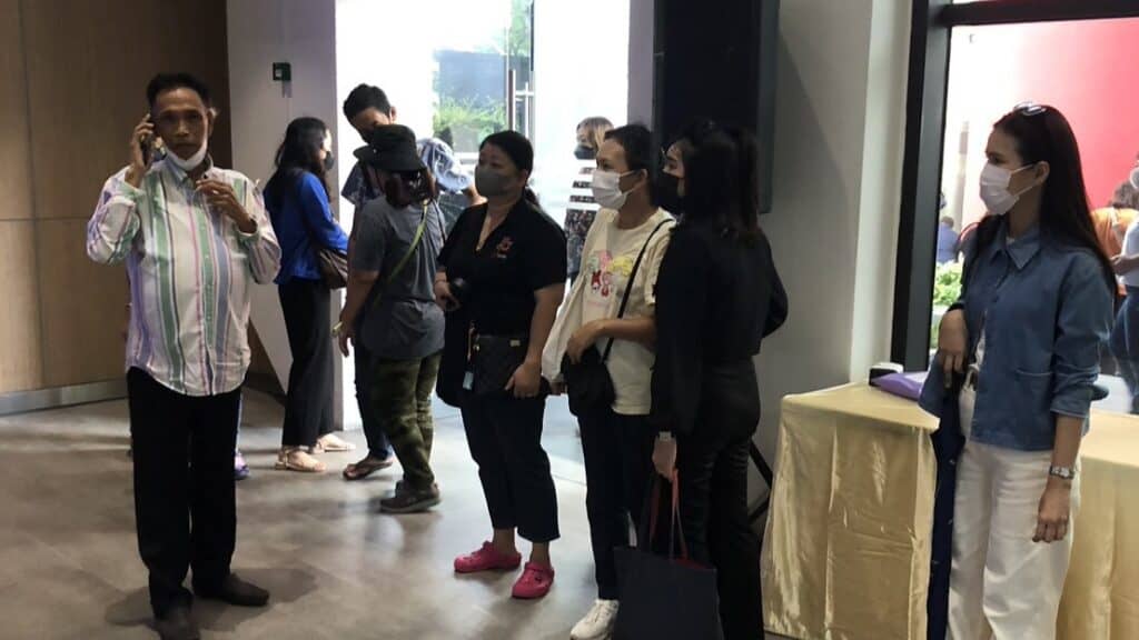 พนักงาน ลูกจ้าง แรงงาน องค์การค้า สกสค.ตกใจแรง ร้องสื่อบิดเบือนข่าวหน่วยงานปิดตัว ทั้งที่ทุกอย่างดำเนินกิจการปกติ พนักงาน ลูกจ้าง แรงงาน องค์การค้า สกสค.ตกใจแรง ร้องสื่อบิดเบือนข่าวหน่วยงานปิดตัว ทั้งที่ทุกอย่างดำเนินกิจการปกติ