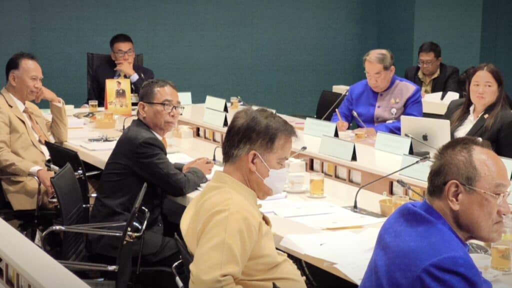 กมธ.สิ่งแวดล้อม วุฒิสภา พบทุนจีนรุกป่าฉะเชิงเทรา ทำทุเรียน 600 ไร่ กมธ.สิ่งแวดล้อม วุฒิสภา พบทุนจีนรุกป่าฉะเชิงเทรา ทำทุเรียน 600 ไร่