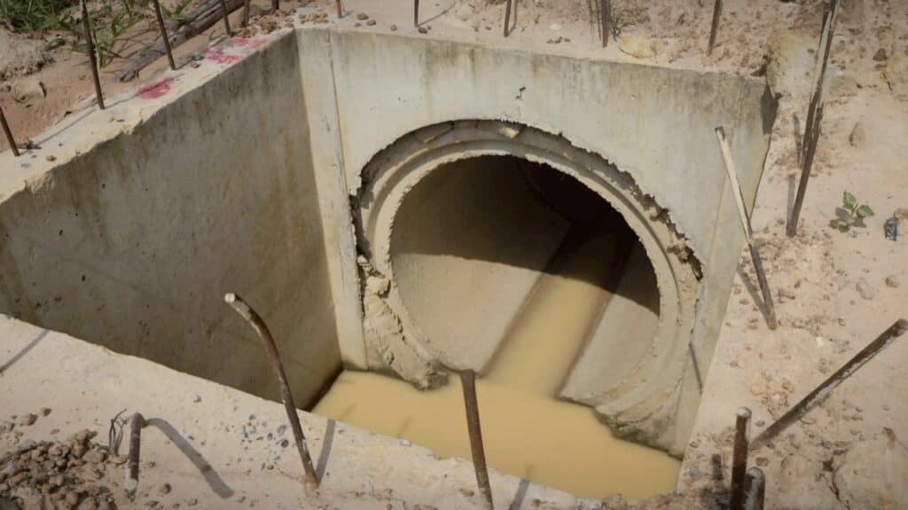 กมธ.สิ่งแวดล้อม วุฒิสภาตรวจสอบโรงงานโลหะ เหตุชาวบ้านกบินทร์บุรี ฮือต้านก่อสร้าง กมธ.สิ่งแวดล้อม วุฒิสภาตรวจสอบโรงงานโลหะ เหตุชาวบ้านกบินทร์บุรี ฮือต้านก่อสร้าง