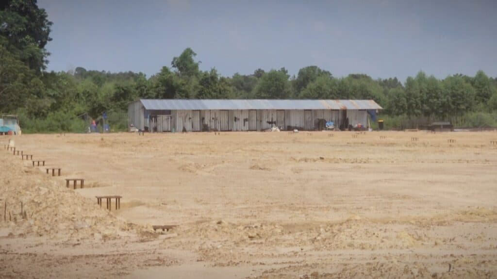 กมธ.สิ่งแวดล้อม วุฒิสภาตรวจสอบโรงงานโลหะ เหตุชาวบ้านกบินทร์บุรี ฮือต้านก่อสร้าง กมธ.สิ่งแวดล้อม วุฒิสภาตรวจสอบโรงงานโลหะ เหตุชาวบ้านกบินทร์บุรี ฮือต้านก่อสร้าง
