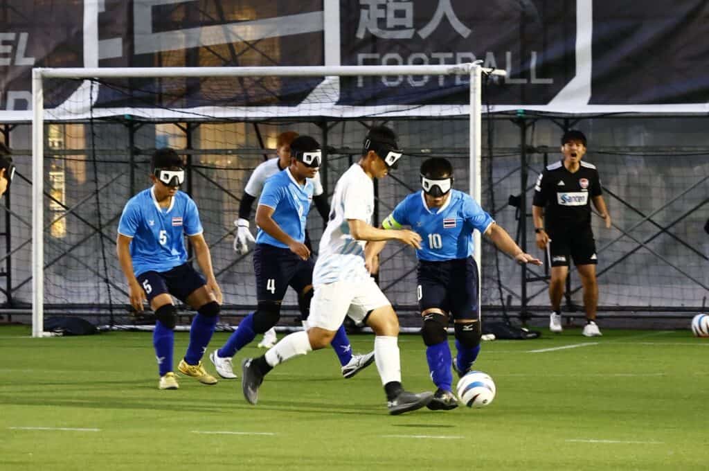 แข้งคนตาบอดไทยบดกับญี่ปุ่นสุดระทึก ก่อนพ่ายดวลจุดโทษ 1-3 แข้งคนตาบอดไทยบดกับญี่ปุ่นสุดระทึก ก่อนพ่ายดวลจุดโทษ 1-3