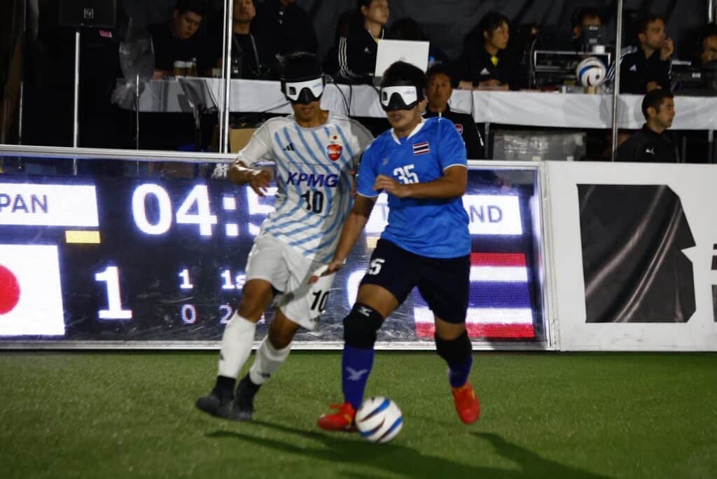 แข้งคนตาบอดไทยบดกับญี่ปุ่นสุดระทึก ก่อนพ่ายดวลจุดโทษ 1-3 แข้งคนตาบอดไทยบดกับญี่ปุ่นสุดระทึก ก่อนพ่ายดวลจุดโทษ 1-3