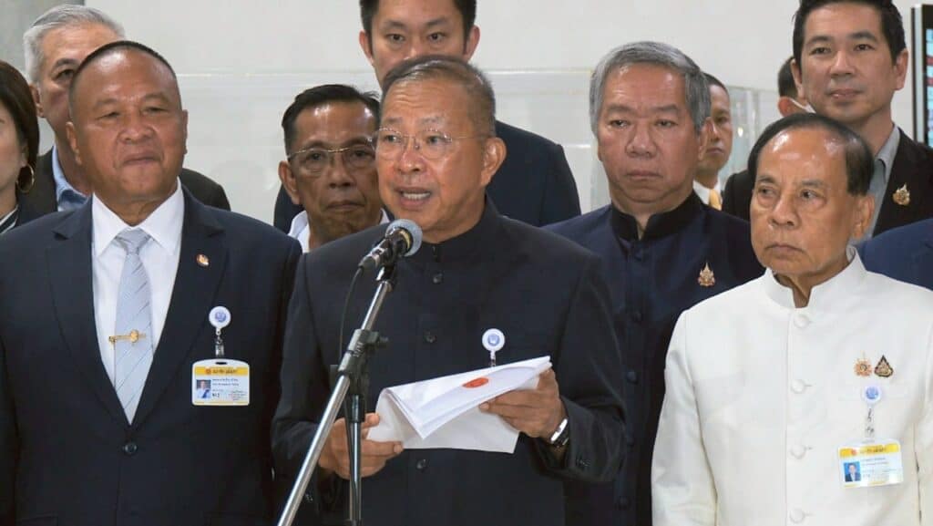 “อย่าให้ชาติต้องเสียเปรียบ!“ วุฒิสภาจี้รัฐ เปิดสภาวิสามัญ ดันแก้ปมชายแดนไทย ก่อนวิกฤตบานปลาย “อย่าให้ชาติต้องเสียเปรียบ!“ วุฒิสภาจี้รัฐ เปิดสภาวิสามัญ ดันแก้ปมชายแดนไทย ก่อนวิกฤตบานปลาย