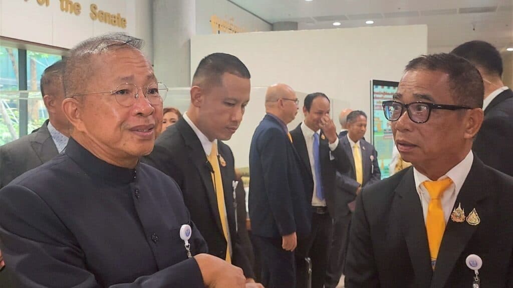 “อย่าให้ชาติต้องเสียเปรียบ!“ วุฒิสภาจี้รัฐ เปิดสภาวิสามัญ ดันแก้ปมชายแดนไทย ก่อนวิกฤตบานปลาย “อย่าให้ชาติต้องเสียเปรียบ!“ วุฒิสภาจี้รัฐ เปิดสภาวิสามัญ ดันแก้ปมชายแดนไทย ก่อนวิกฤตบานปลาย