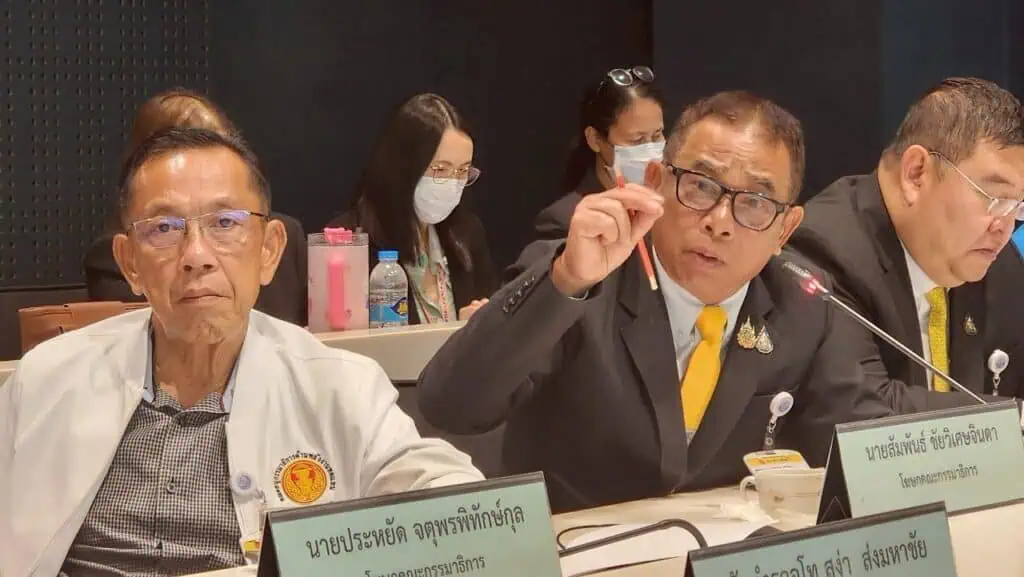 "สว.ชีวะภาพ" เสนอดึง พม่า-จีน ร่วมวงเจรจาแก้ปัญหาสารพิษในแม่น้ำกก ค้านสร้างฝายดักตะกอน