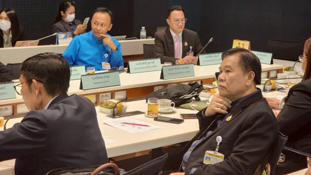 "สว.ชีวะภาพ" เสนอดึง พม่า-จีน ร่วมวงเจรจาแก้ปัญหาสารพิษในแม่น้ำกก ค้านสร้างฝายดักตะกอน "สว.ชีวะภาพ" เสนอดึง พม่า-จีน ร่วมวงเจรจาแก้ปัญหาสารพิษในแม่น้ำกก ค้านสร้างฝายดักตะกอน