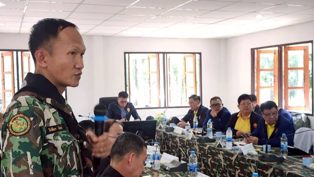 "สว.ชีวะภาพ" ปลุกคนไทย ! ชี้ 10 ปี จับเขมรตัดไม้พะยูงนับหมื่นคน ความเสียหายมหาศาล "สว.ชีวะภาพ" ปลุกคนไทย ! ชี้ 10 ปี จับเขมรตัดไม้พะยูงนับหมื่นคน ความเสียหายมหาศาล