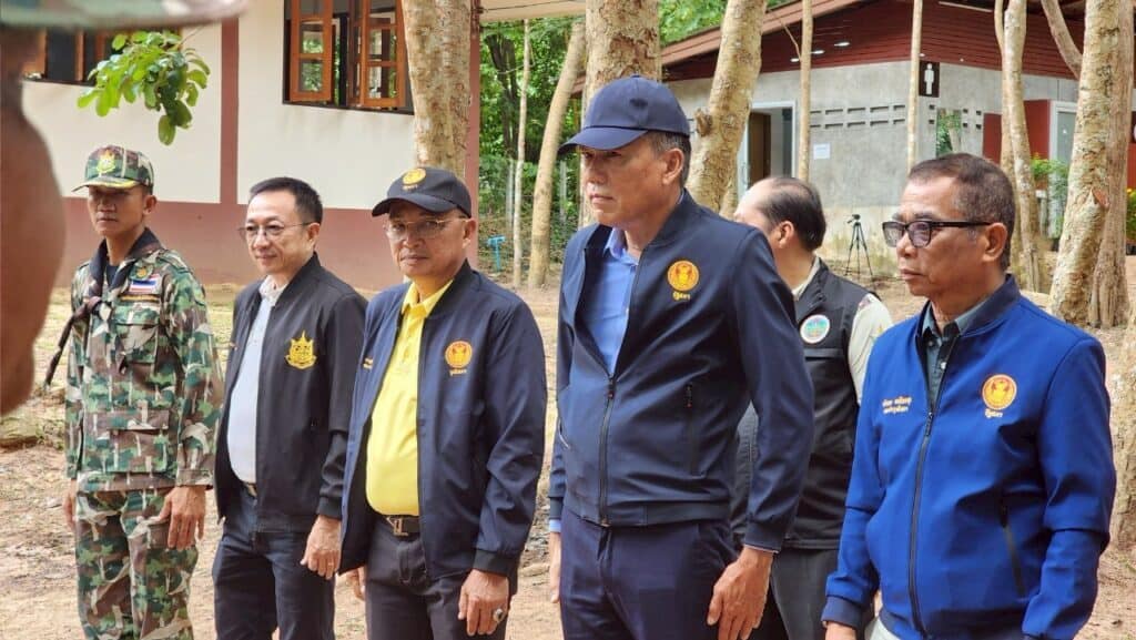 "สว.ชีวะภาพ" ปลุกคนไทย ! ชี้ 10 ปี จับเขมรตัดไม้พะยูงนับหมื่นคน ความเสียหายมหาศาล "สว.ชีวะภาพ" ปลุกคนไทย ! ชี้ 10 ปี จับเขมรตัดไม้พะยูงนับหมื่นคน ความเสียหายมหาศาล