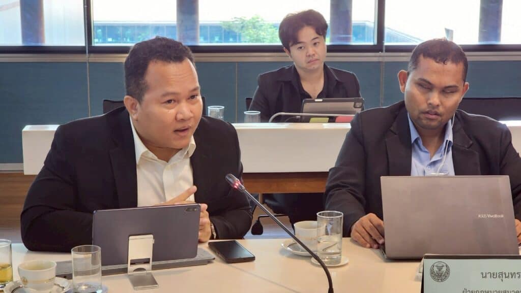 "สว." จี้รัฐคุมตั๋วเครื่องบินแพง แนะหั่นภาษีน้ำมัน หวังคนไทยบินสบายกระเป๋า "สว." จี้รัฐคุมตั๋วเครื่องบินแพง แนะหั่นภาษีน้ำมัน หวังคนไทยบินสบายกระเป๋า