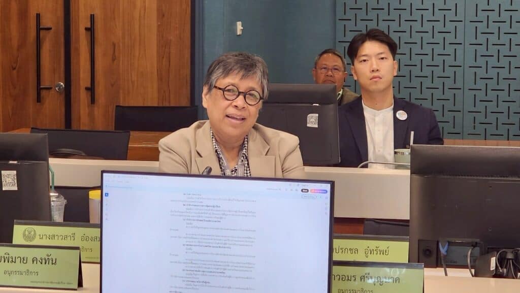 "สว." จี้รัฐคุมตั๋วเครื่องบินแพง แนะหั่นภาษีน้ำมัน หวังคนไทยบินสบายกระเป๋า "สว." จี้รัฐคุมตั๋วเครื่องบินแพง แนะหั่นภาษีน้ำมัน หวังคนไทยบินสบายกระเป๋า