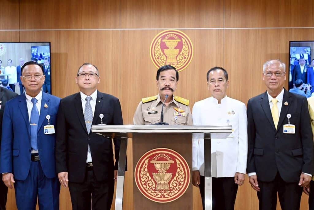 กมธ.ทหาร สว. จ่อเรียก “รักษาการนายกฯ” แจงข้อเท็จจริงปัญหาชายแดน ทั้งไทย-กัมพูชา และชายแดนใต้ กมธ.ทหาร สว. จ่อเรียก “รักษาการนายกฯ” แจงข้อเท็จจริงปัญหาชายแดน ทั้งไทย-กัมพูชา และชายแดนใต้