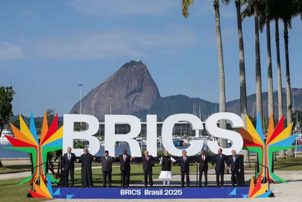 "อลงกรณ์" เสนอทางออกประเทศไทย ชู”ยุทธศาสตร์ทาง2แพร่ง“ผนึกกลุ่มBRIC