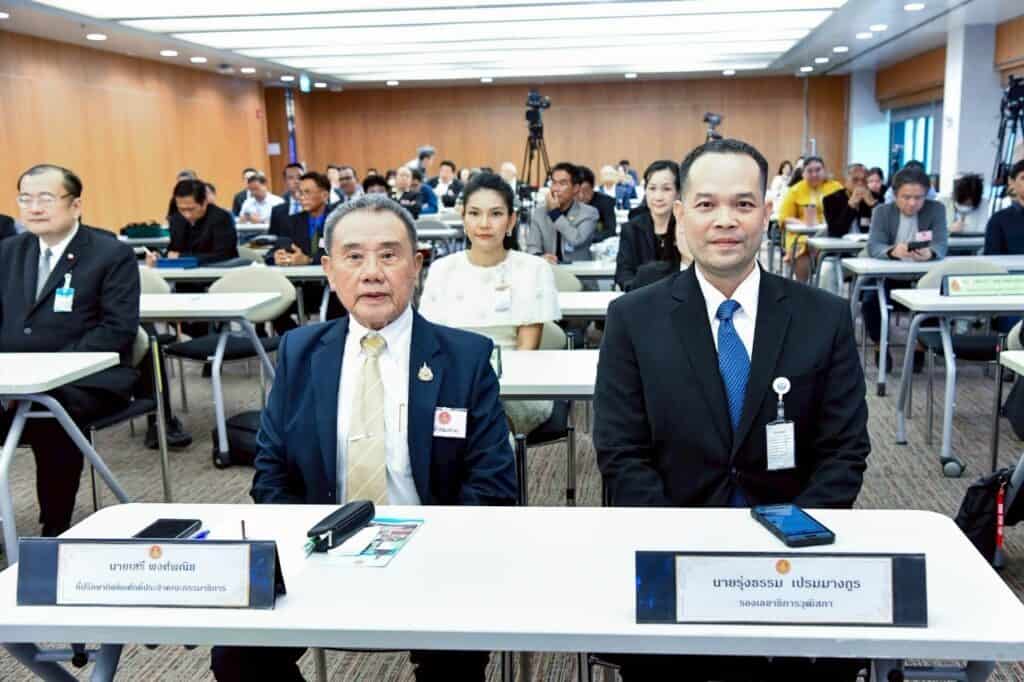 เปิดมุมมอง "สัปปายะสภาสถาน" มรดกชาติ "สว.เอมอร" ชี้ ศิลปะสภาฯ ไทย ที่คนรุ่นใหม่ต้องรู้ เปิดมุมมอง "สัปปายะสภาสถาน" มรดกชาติ "สว.เอมอร" ชี้ ศิลปะสภาฯ ไทย ที่คนรุ่นใหม่ต้องรู้