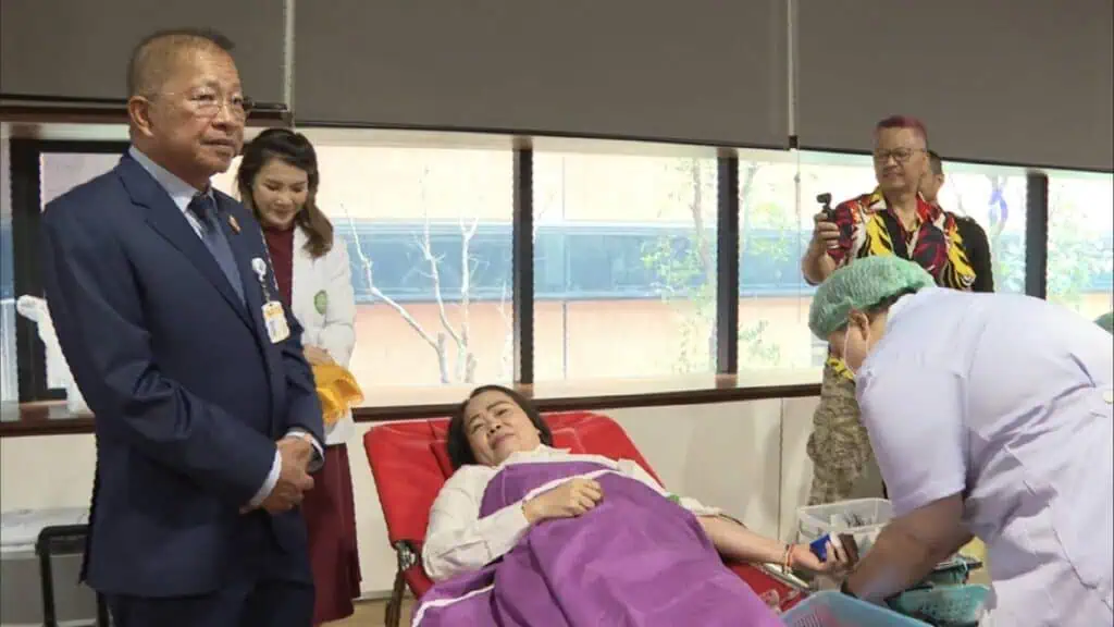 วุฒิสภาผ่าวิกฤติชายแดน! รวมพลัง สว.- ข้าราชการ บริจาคเลือดช่วยผู้ประสบภัยเหตุปะทะ