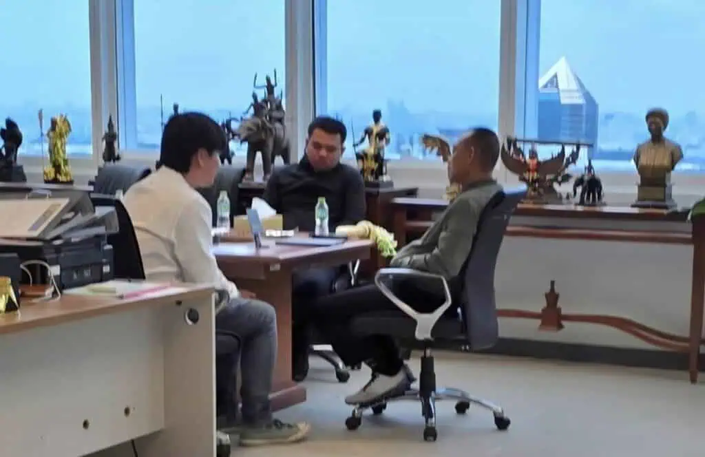 บิ๊กเต่านำทีมตำรวจรวบ "จอนนี่ มือปราบ" และภรรยา ฐานสนับสนุนเจ้าพนักงานปฏิบัติหน้าที่มิชอบ