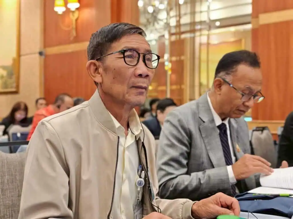 สว.'ชีวะภาพ' ชวนคนไทยสู้โลกร้อน นำร่อง 'ผ้าป่าคาร์บอนเครดิต' ก้าวแรกสู่ความหวังเพื่อโลกที่ยั่งยืน!