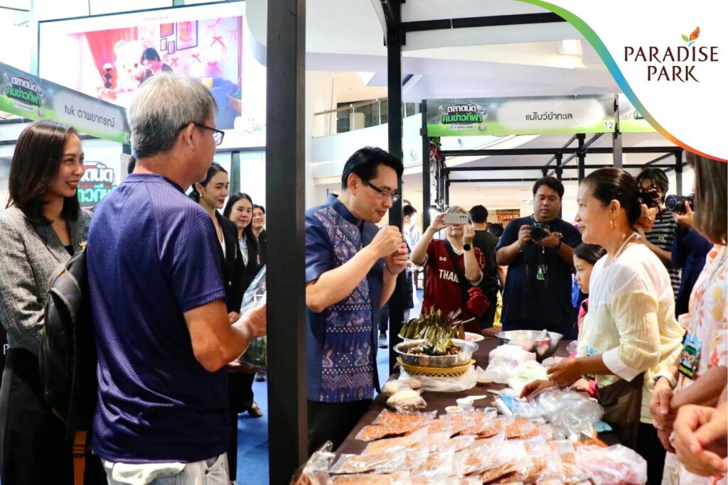 พาราไดซ์ พาร์ค แทบแตก! ทัพคนข่าวกีฬาจัด"ตลาดนัดคนข่าวกีฬา" ช็อป-ชิม-กระทบไหล่คนดัง 3 วันรวด
