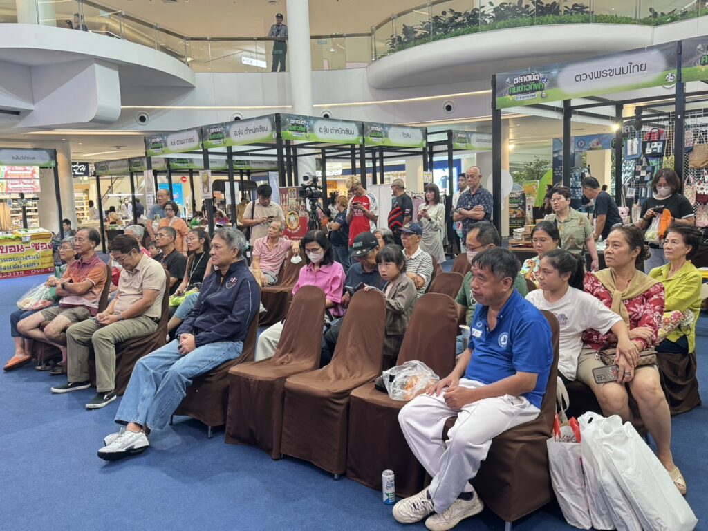ตลาดนัดคนข่าวกีฬา ปีที่ 4 วันสุดท้ายคึกคักต่อเนื่อง 3 ทีมชาติไทย บุก พาราไดซ์ พาร์ค