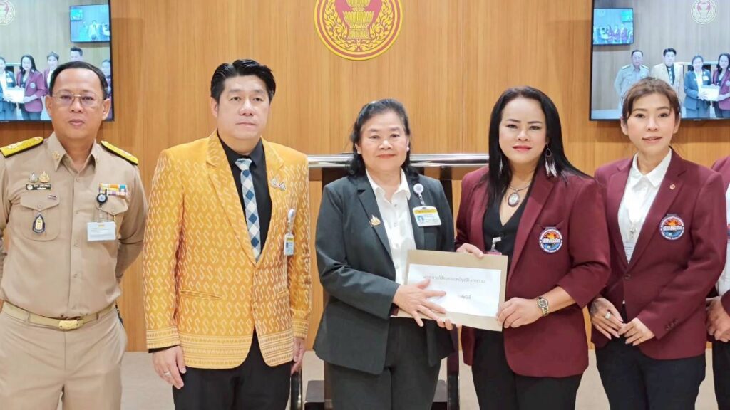 เอกชนหวั่นกฎหมาย "ห้ามขายเหล้า-เบียร์ช่วงบ่าย" ฉุดท่องเที่ยวไฮซีซั่น-กระทบเก้าอี้ชายหาด-เปิดช่องส่วย วอน วุฒิสภา บี้ รัฐทบทวนด่วน