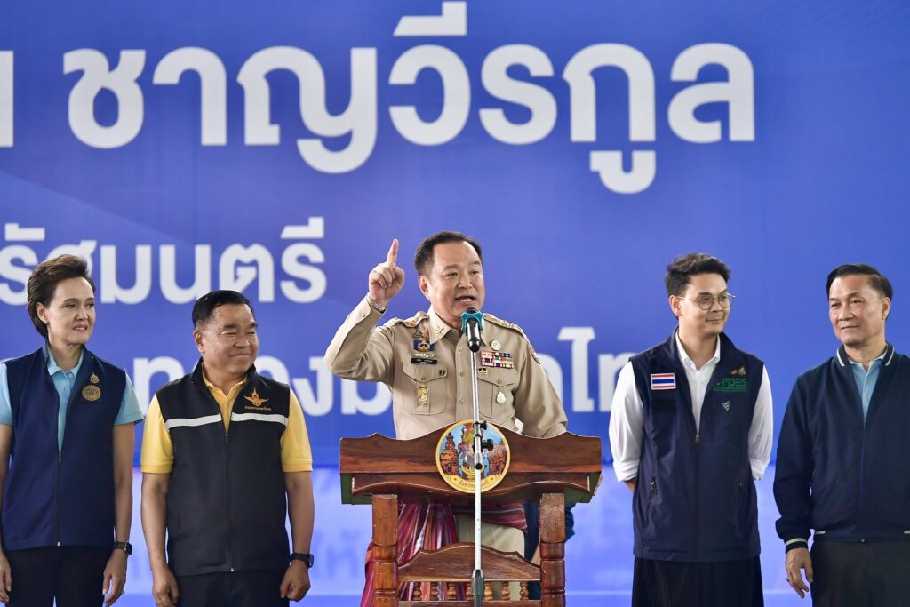 นายกฯ อนุทิน ย้ำ “บ่ต้องห่วงนะ”  ยืนยันเงินเยียวยาถึงมือทุกคนอาทิตย์หน้า ขอให้ความมั่นใจ ความมั่นคง-เศรษฐกิจ จะดีขึ้น
