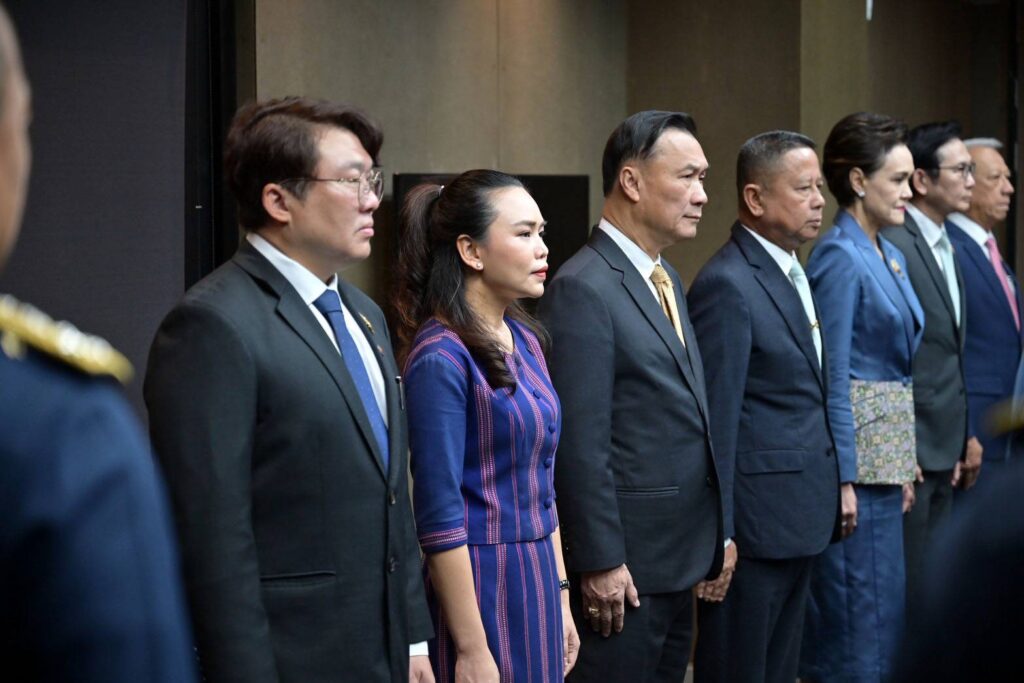 นายกฯ รับเครื่องหมาย “ปีกเหินเวหา” ผู้ทำคุณประโยชน์แก่กองทัพอากาศ ก่อนออกเดินทางเยือน สปป.ลาว อย่างเป็นทางการ