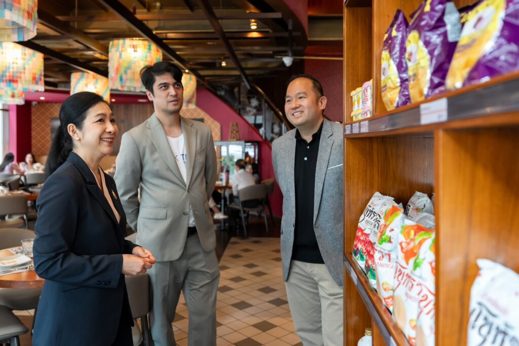 “DITP” ตรวจเยี่ยมร้านอาหาร Thai SELECT เมืองดูไบ มอบทูตพาณิชย์เดินหน้าประชาสัมพันธ์ต่อเนื่อง ดันมูลค่าส่งออกวัตถุดิบไทยสู่ตะวันออกกลาง
