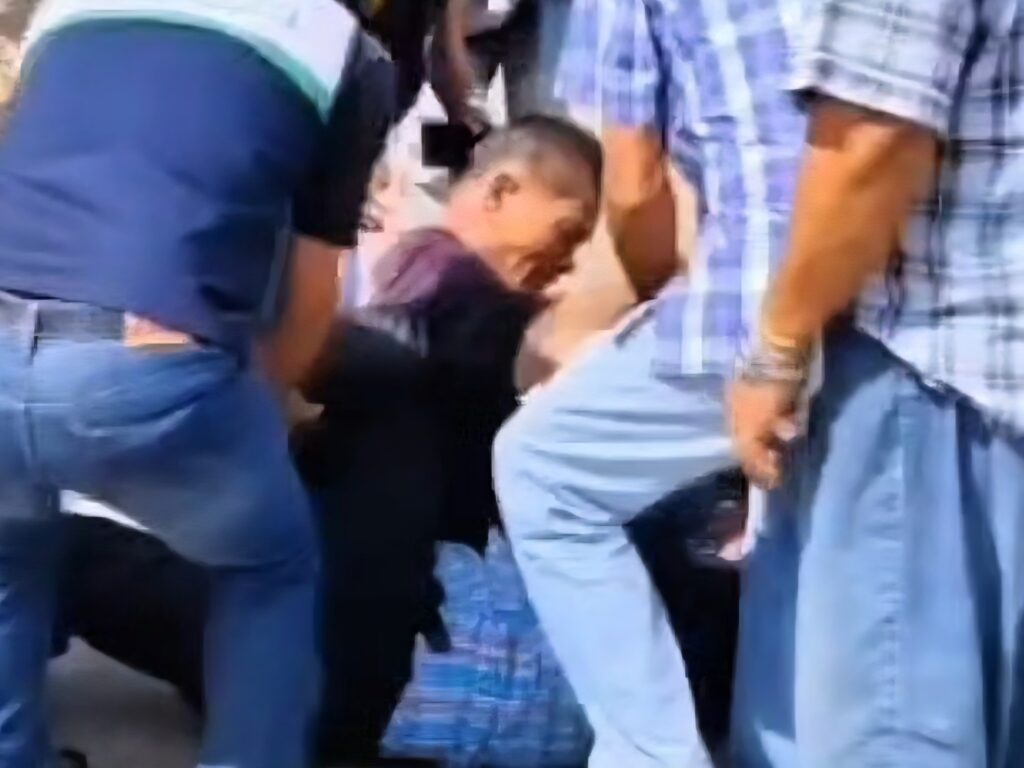 ประธานสภาอบต.วางมวยผู้ใหญ่บ้าน-เจ้าหน้าที่ดิน จ.ปราจีนบุรี ฉุน ถูกร้องรุกที่สาธารณะ ผวจ.ปราจีนบุรี สั่งตั้งสอบด่วน